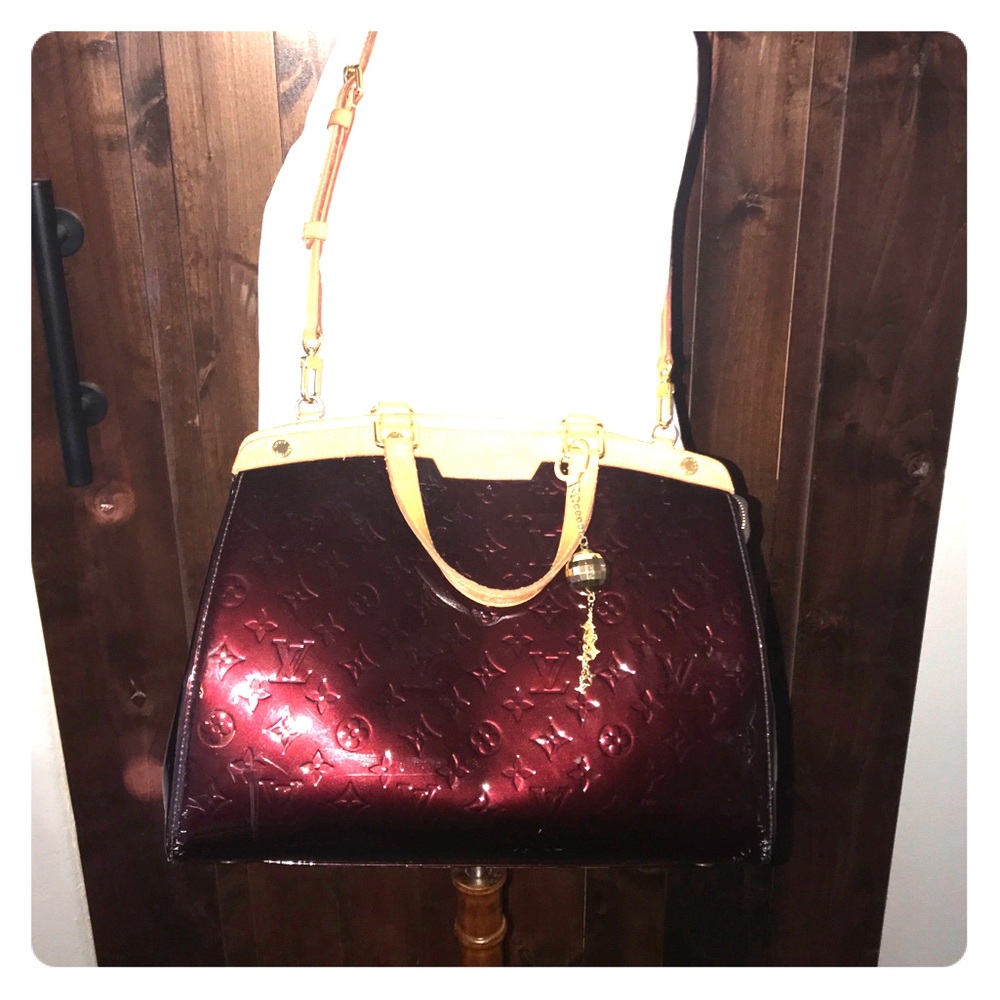 👜Louis Vuitton Amarante Monogram Vernis Brea GM